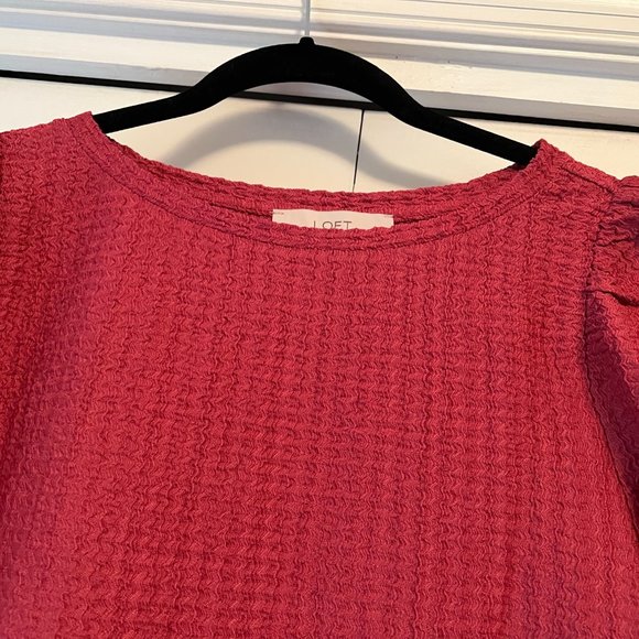 NWOT! Loft Berry/Light Red Puff Sleeve Blouse - Medium - Picture 3 of 3